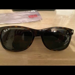 Ray Ban New Wayfarer 2132 Polarized Sunglasses